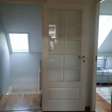 3 Bedroom Apartment. Free Parking.