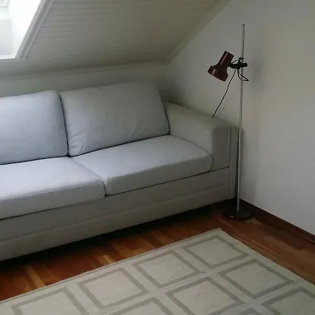 3 Bedroom Apartment. Free Parking. *